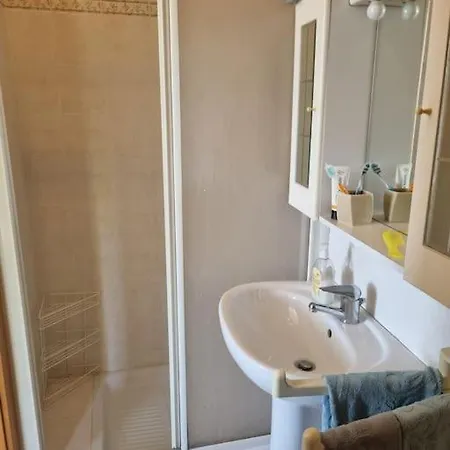 Дом отдыха Patty's With Private Parking Леричи