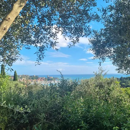 Patty's With Private Parking *