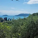 Patty's With Private Parking Prázdninový dům Lerici