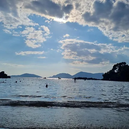 Patty's With Private Parking Nyaraló Lerici