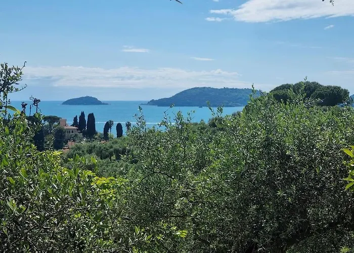 Patty's With Private Parking Feriehus Lerici